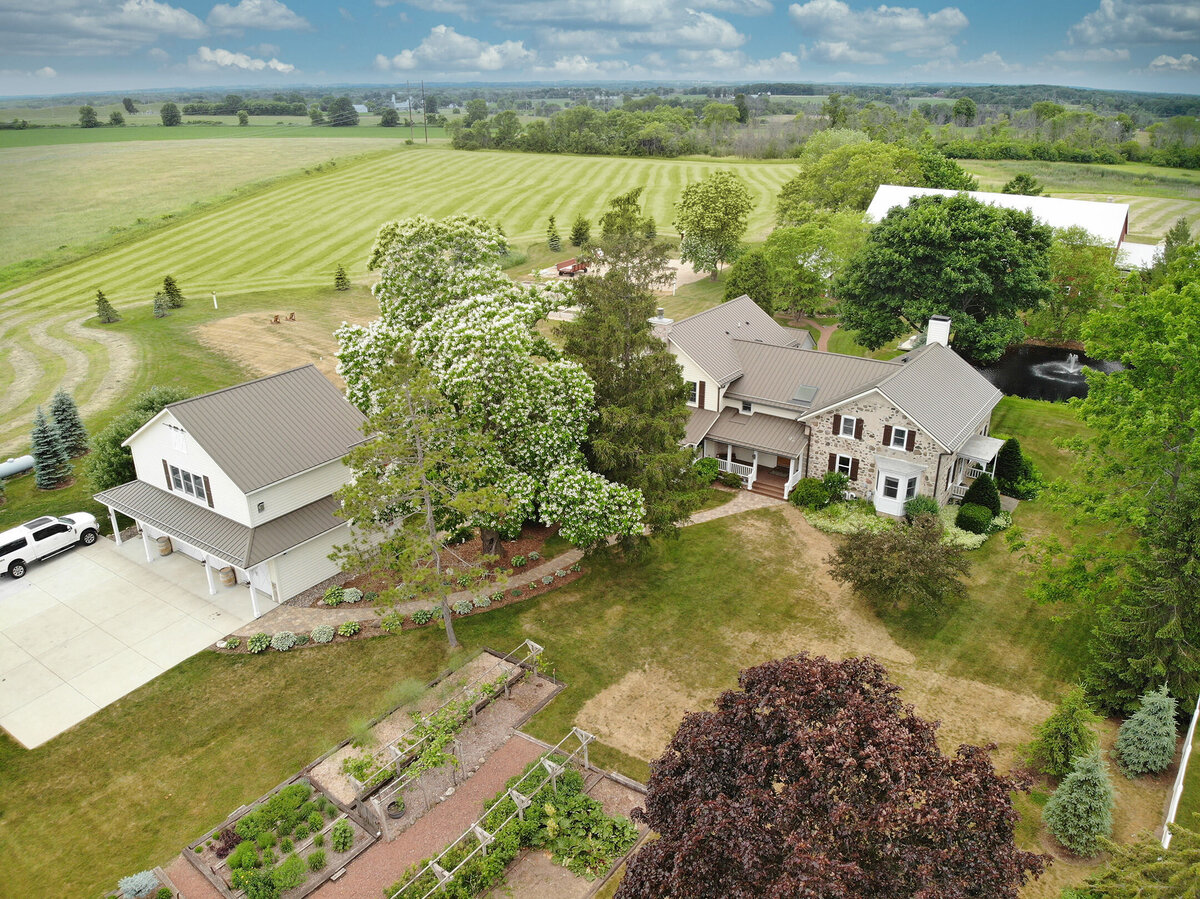 Quinlevan & Armitage, Shorewest Realtors- Mike & Keenan Quinlevan, Tory Armitage, Elise Ferguson, Bob Henderson, Brian Ruelle in Mequon, WI (3)