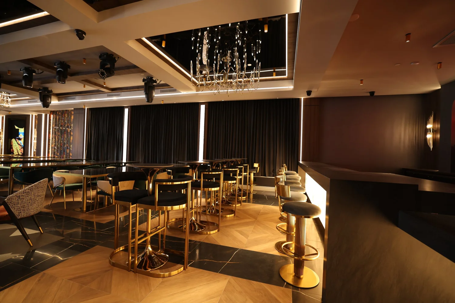 Le Brand Restaurant in Glendale, CA (2)