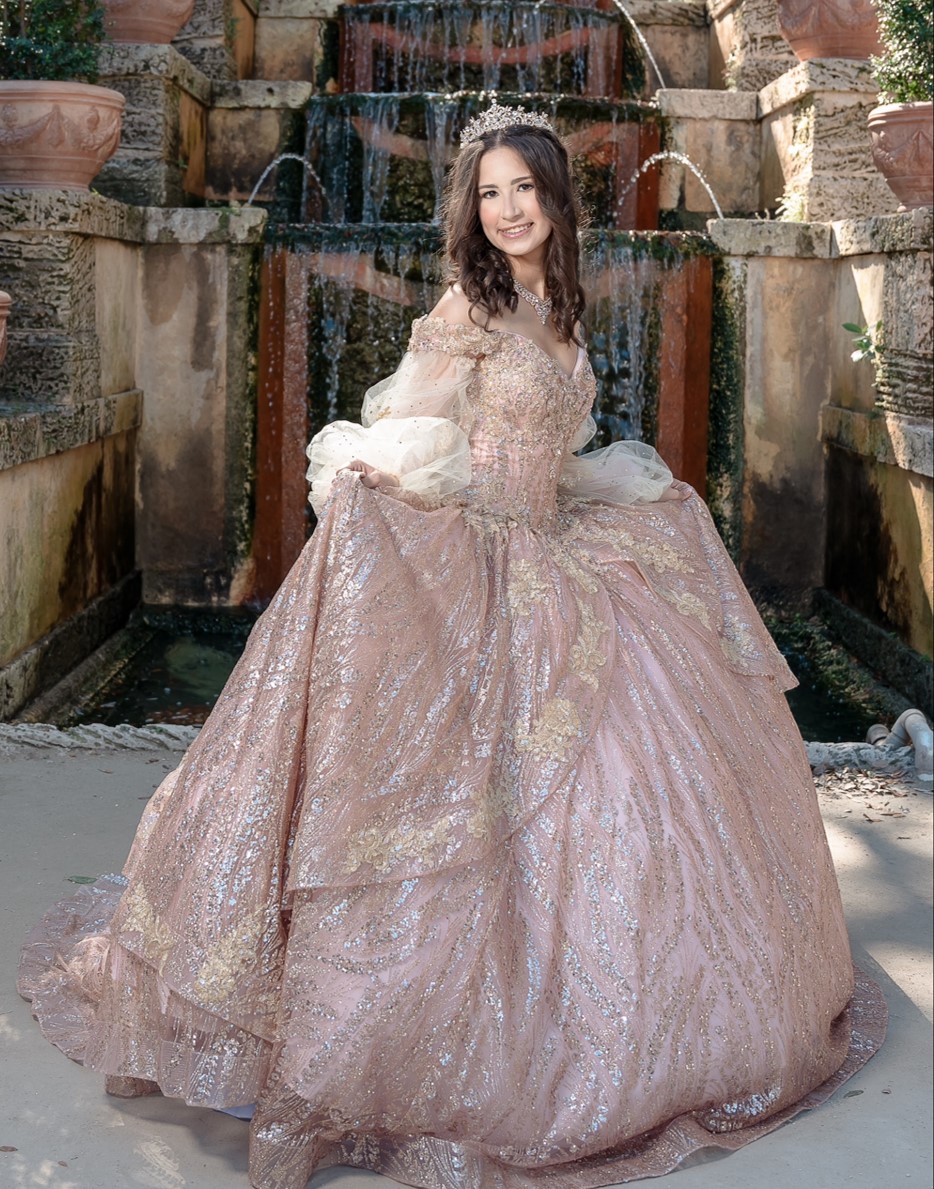 Gala Gowns Specializes in Quinceañera Dresses, Bridal, Prom, Evening Gowns & More in Port St. Lucie, FL (6)
