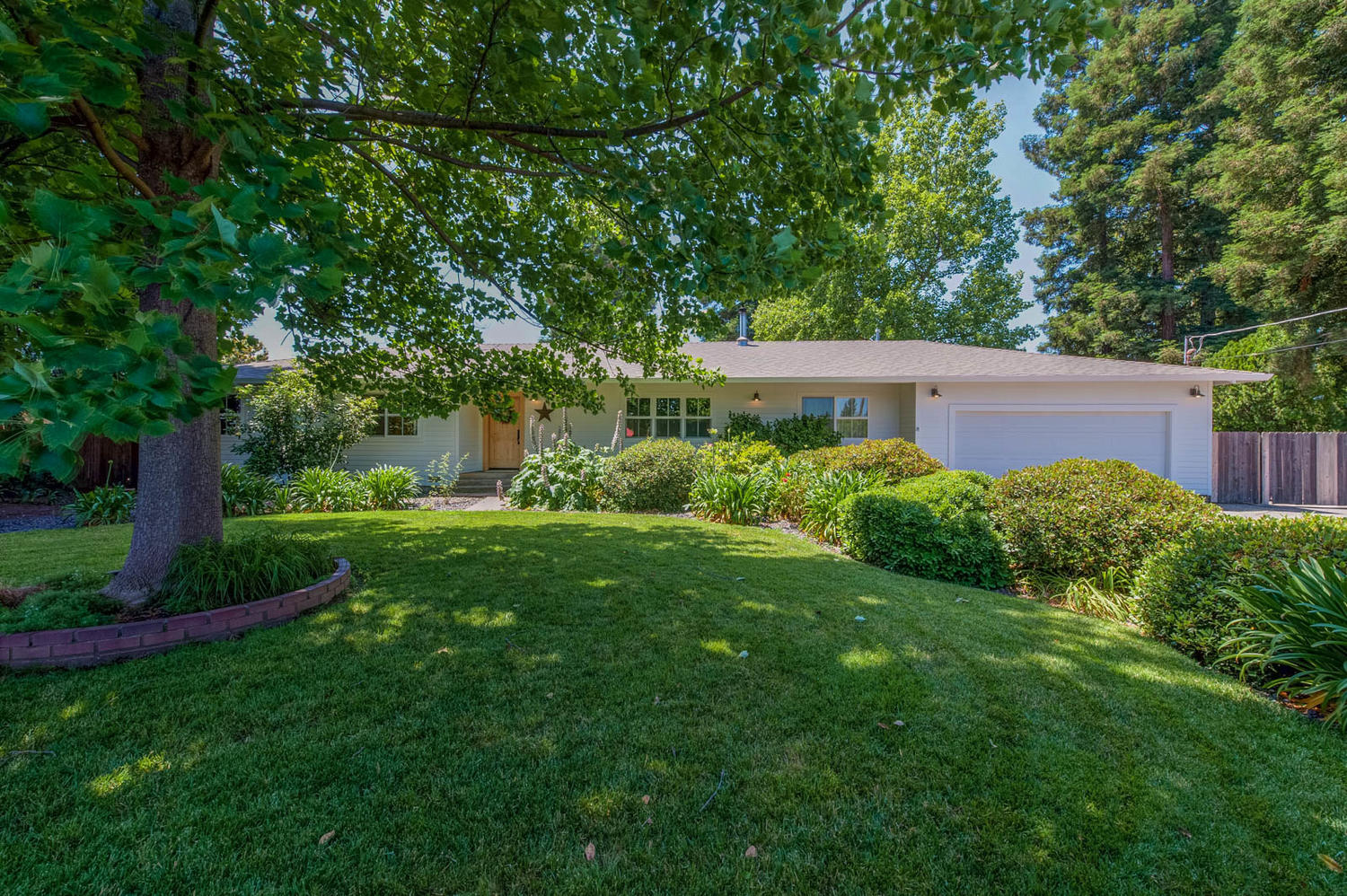 Luci Hawes, Realtor- LPT Realty, Inc. in Red Bluff, CA (2)