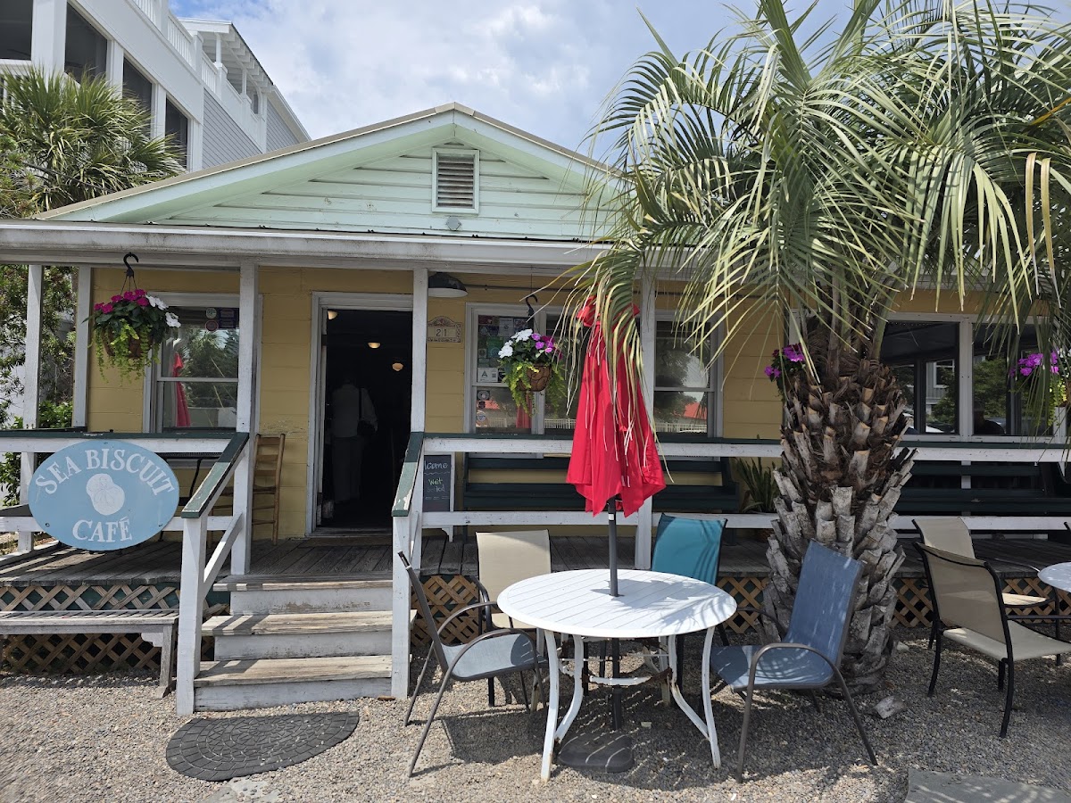 Sea Biscuit Cafe in Isle of Palms, SC