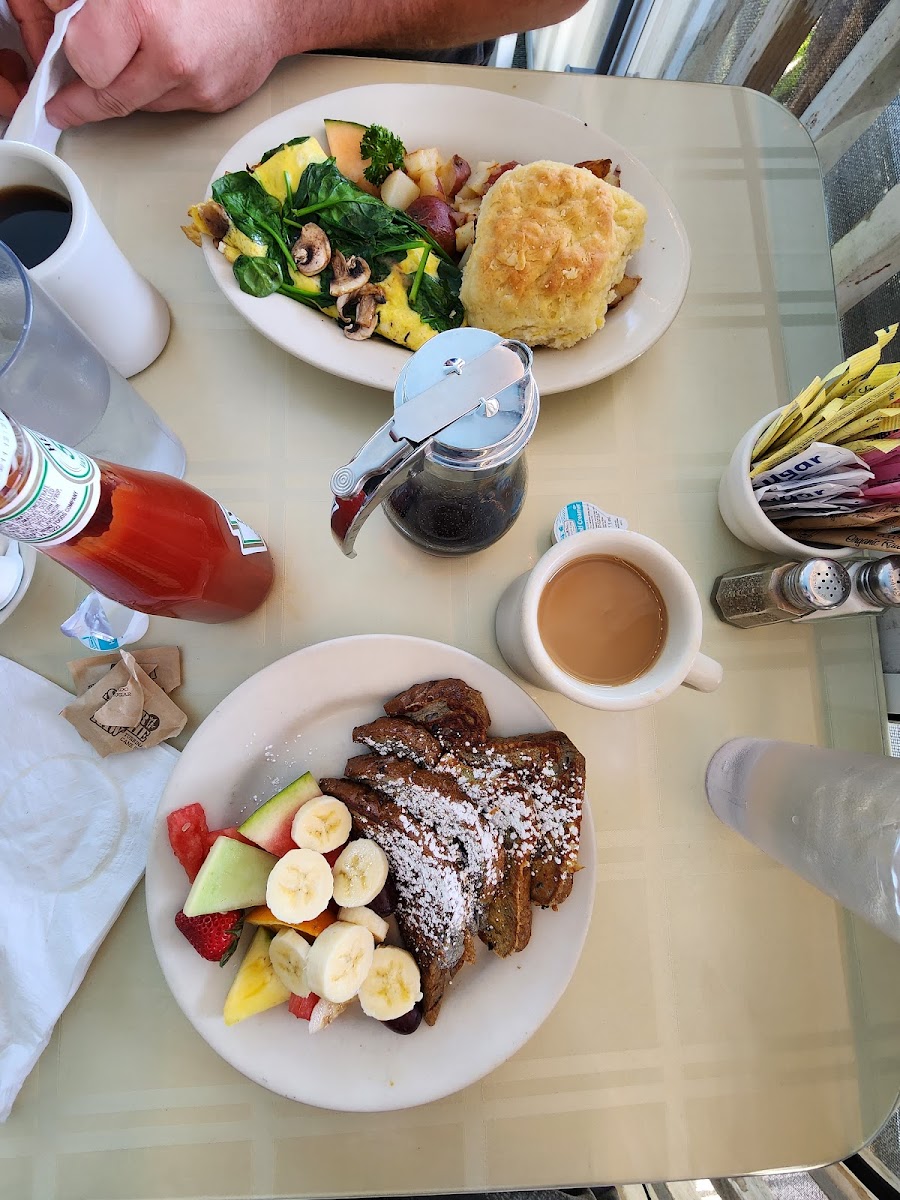 Sea Biscuit Cafe in Isle of Palms, SC (5)