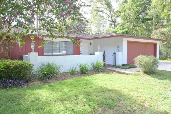 Realtor Denise Rosenberg in Newberry, FL