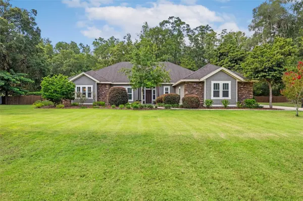 Realtor Denise Rosenberg in Newberry, FL (3)