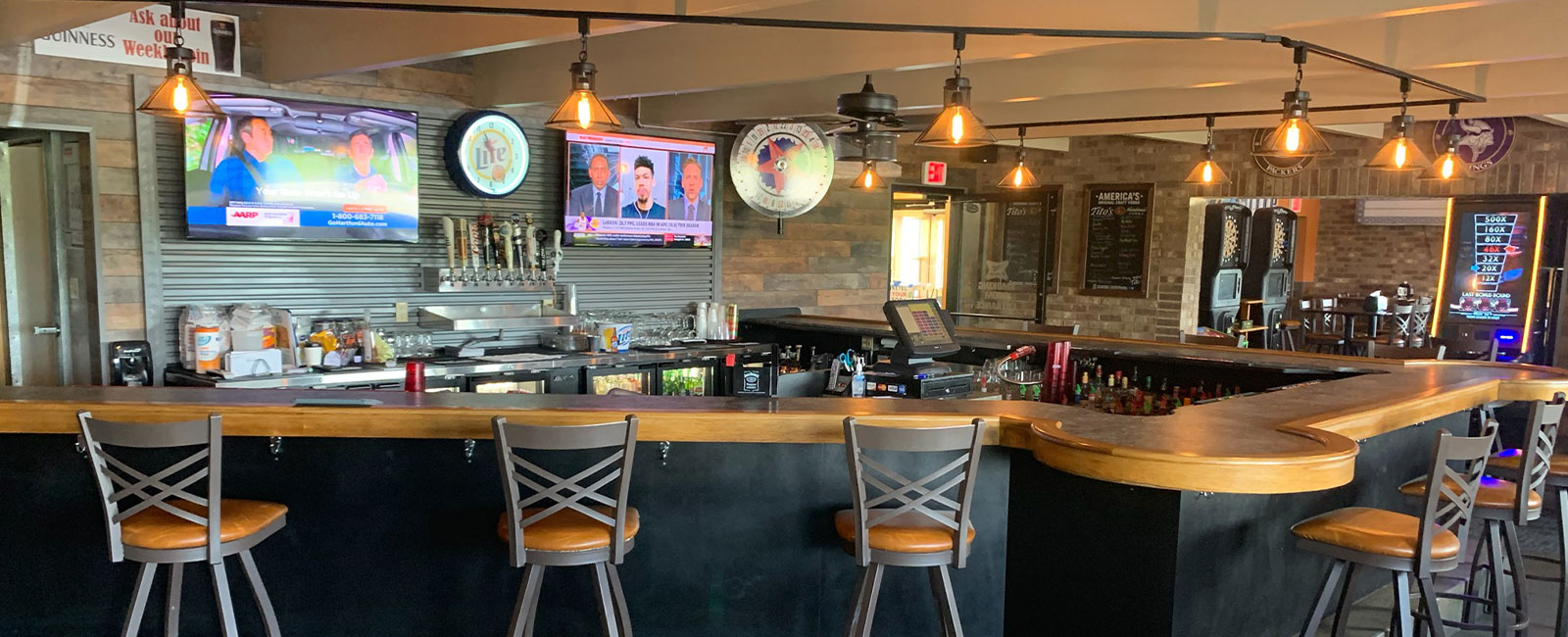 MD Saloon in Wales, WI (3)