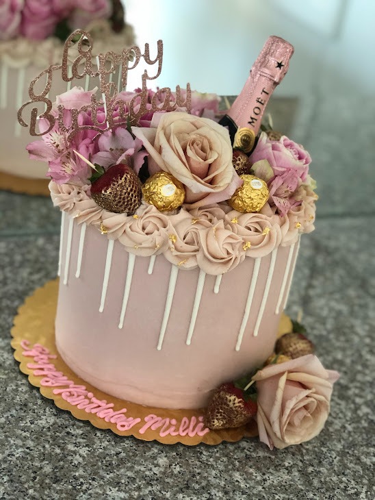 CakesAndCurls in Inglewood, CA