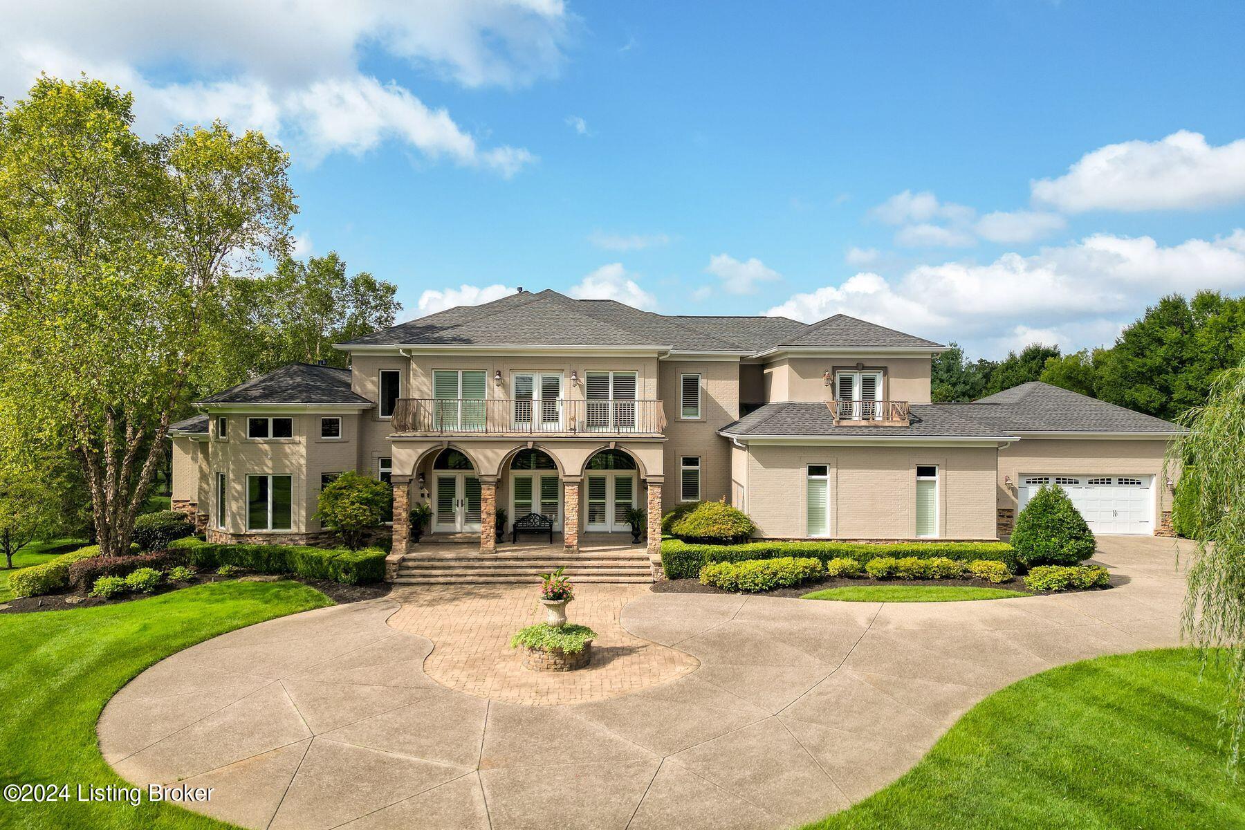 Dee Amber Anderson Realtor in Louisville, KY (6)