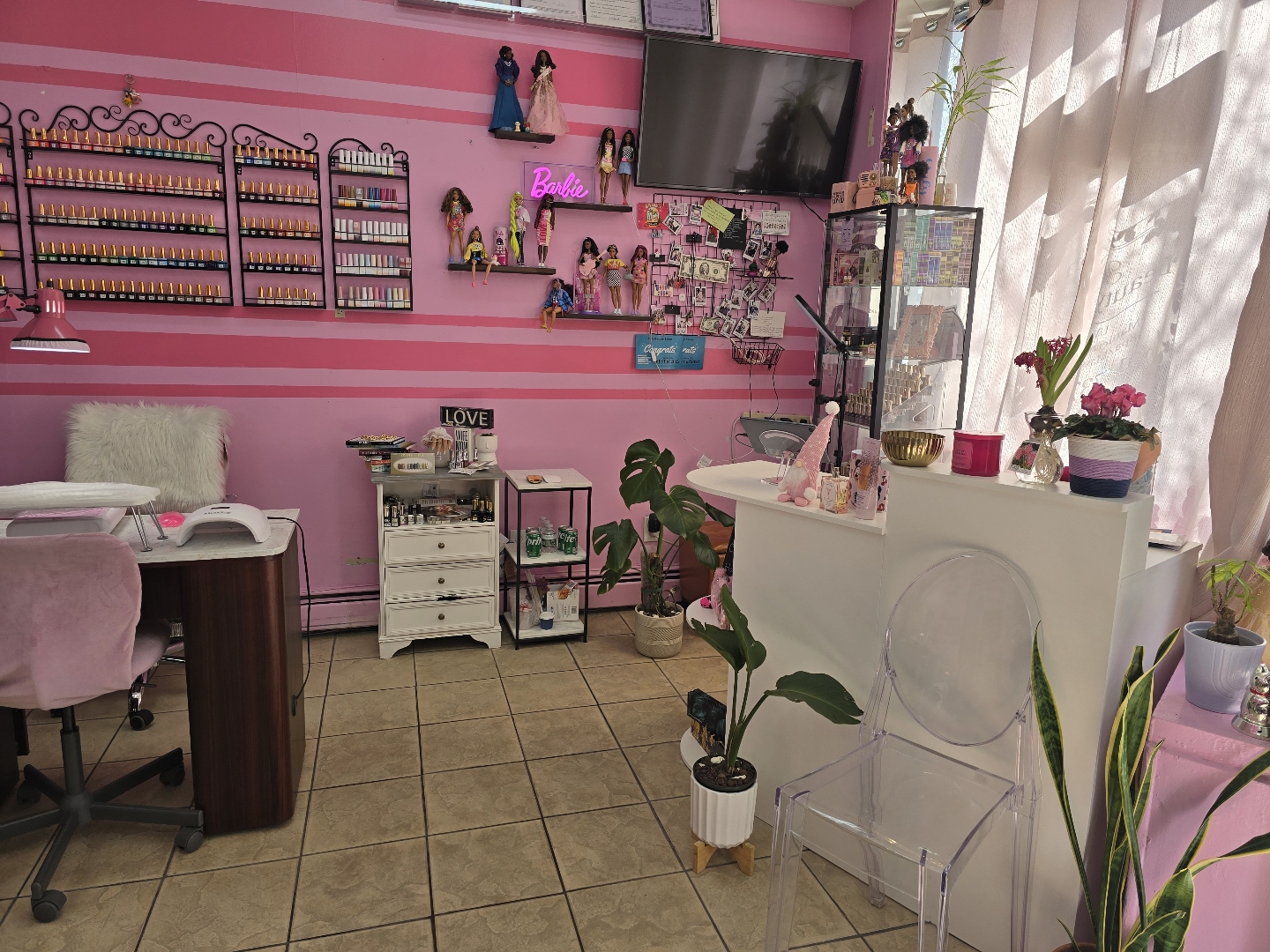 Yuly Beauty Salon in Union City, NJ