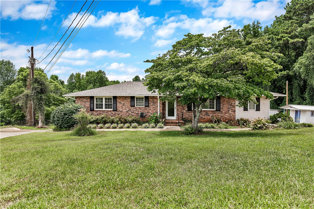 Nora and Co. Luxury and Lake in Anderson, SC