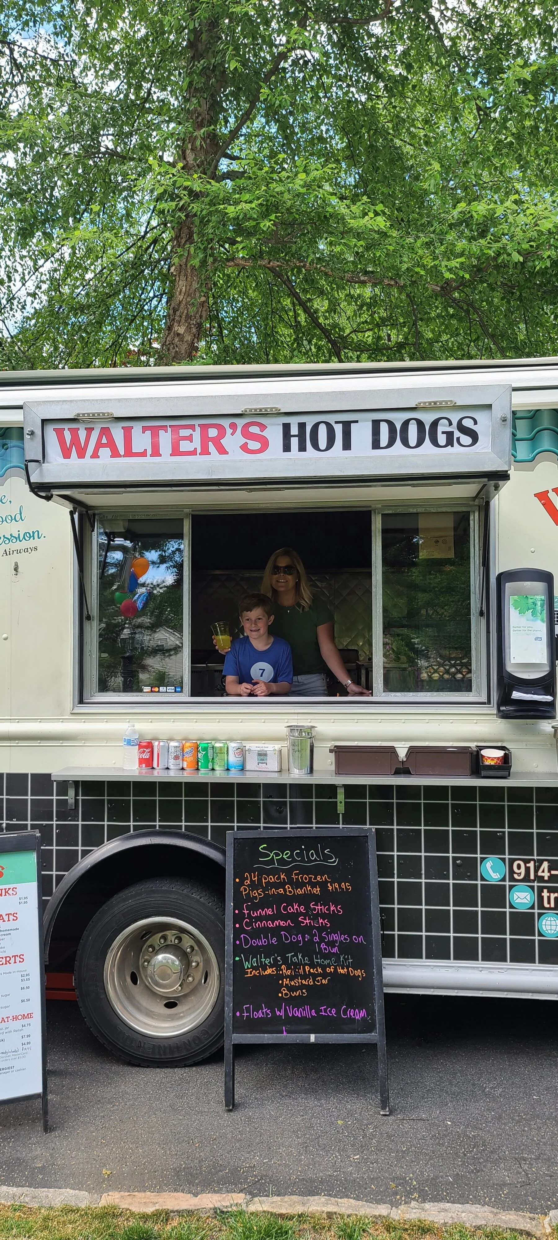 Walter's Hot Dogs Food Trucks in Mamaroneck, NY (2)