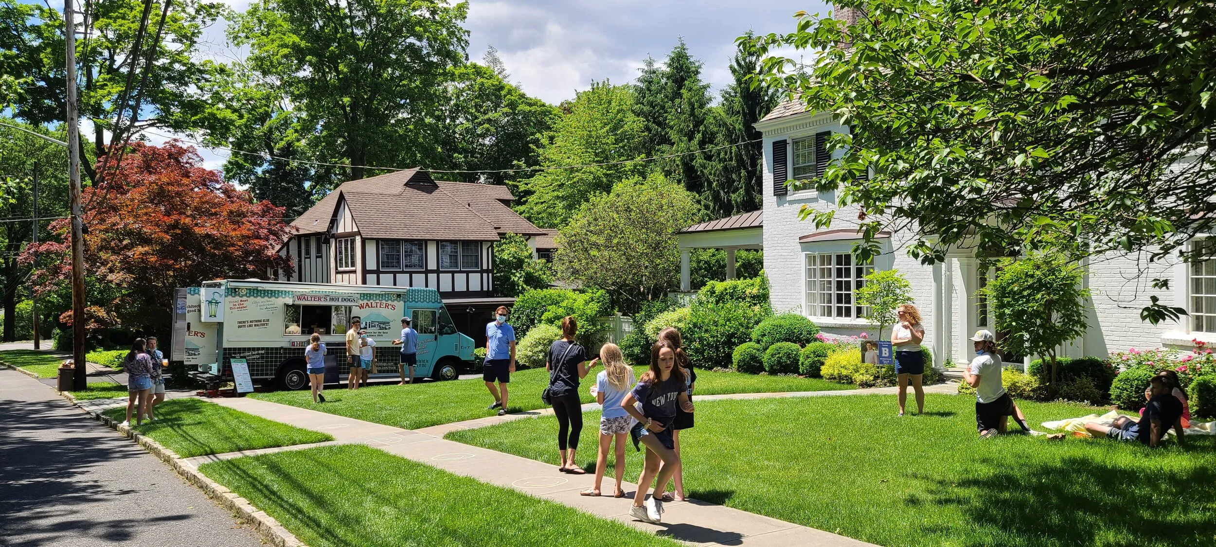 Walter's Hot Dogs Food Trucks in Mamaroneck, NY (3)