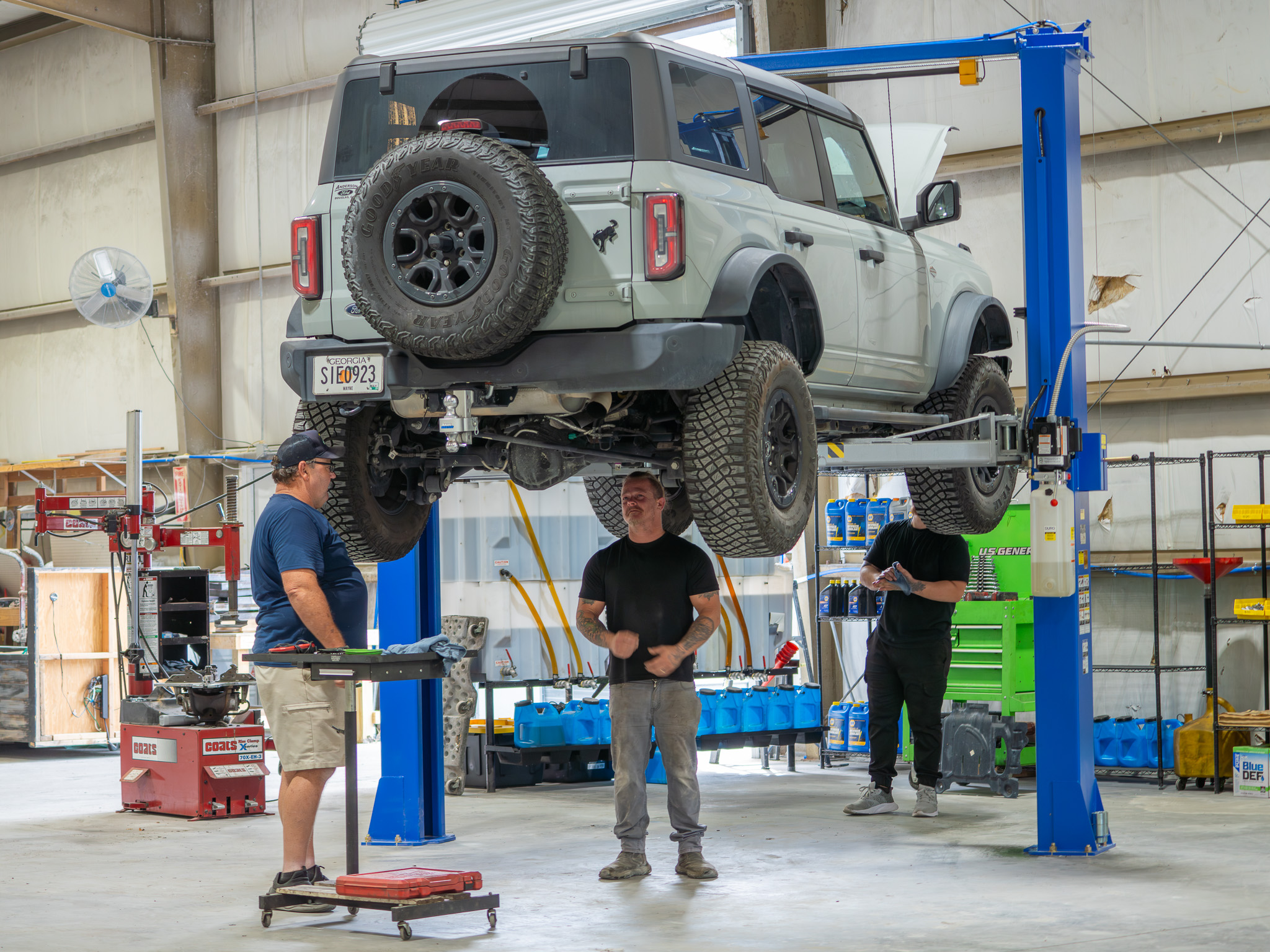 Aaron's Auto Repair & Tire in Pinellas Park, FL