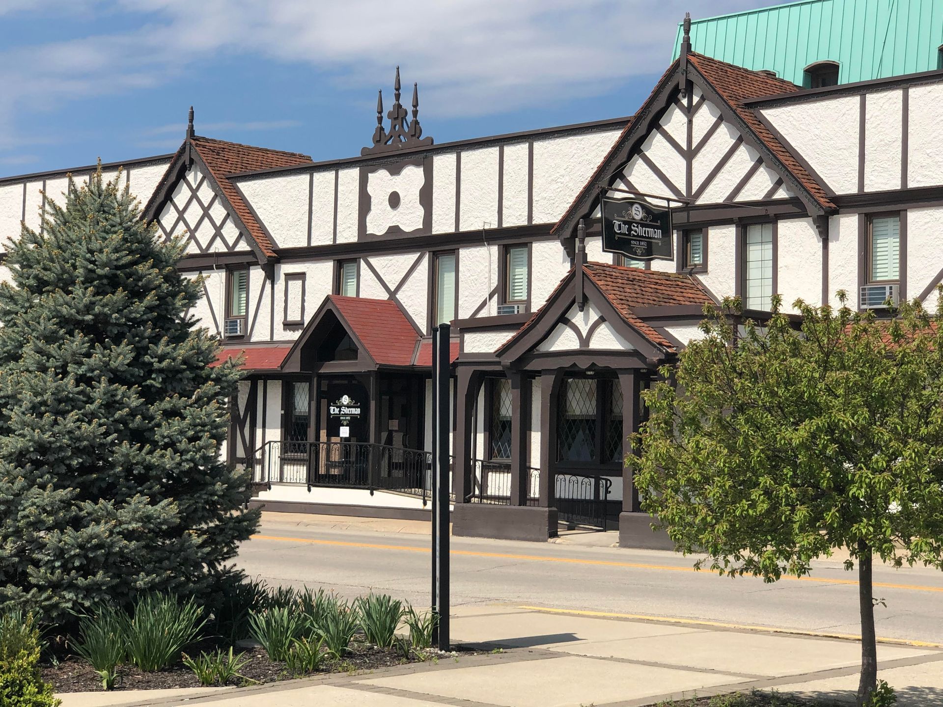The Sherman Inn in Batesville, IN (4)