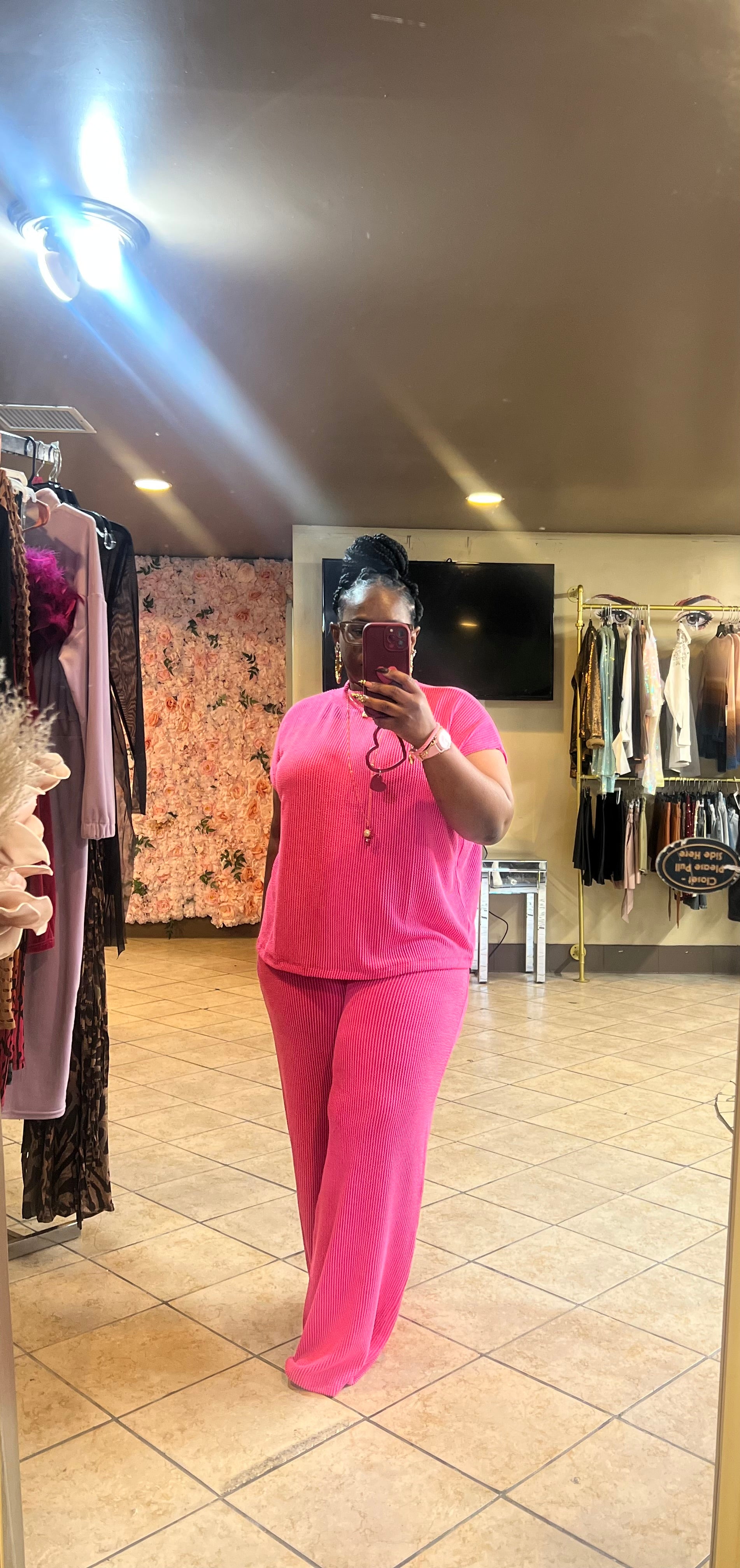 D'Favors Beauty Bar/Shuga Pistols Boutique in Birmingham, AL (3)