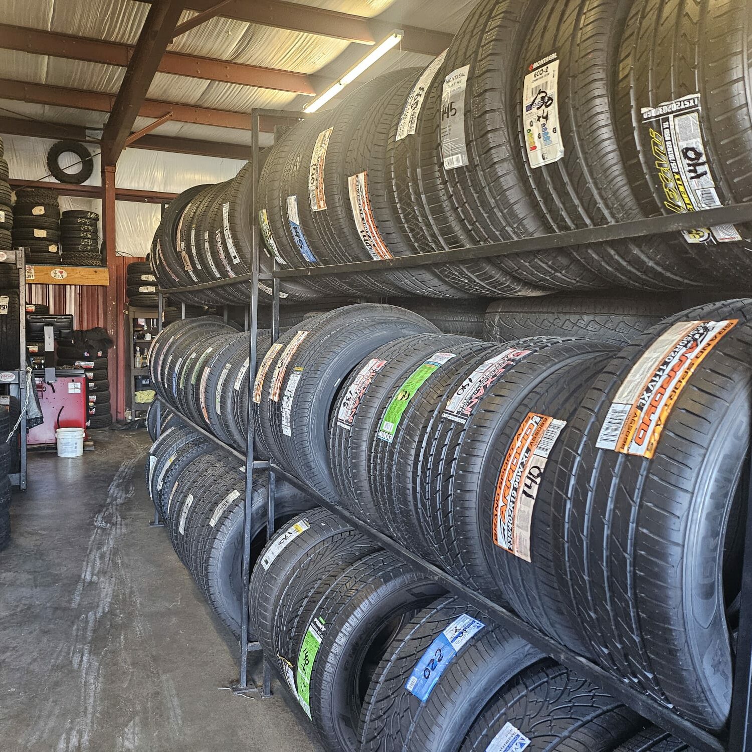 El Brother Tire Shop in Wallace, NC