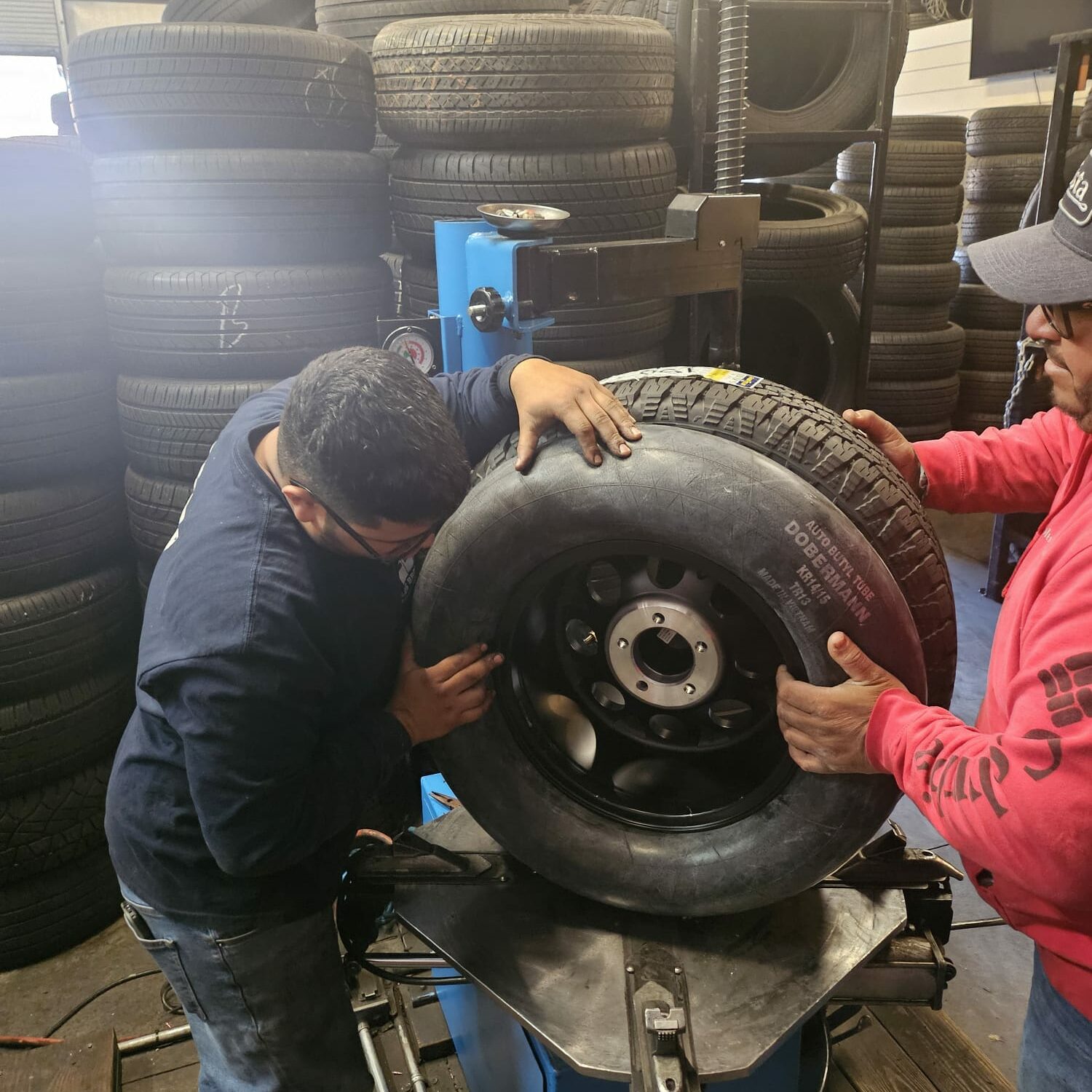 El Brother Tire Shop in Wallace, NC (4)