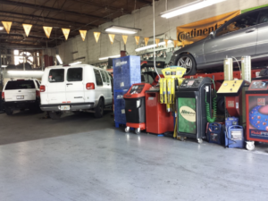 Lakes Auto Center in Hialeah, FL (2)