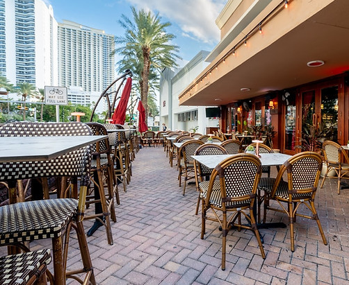 Porterhouse Music bar & Restaurant in Sunny Isles Beach, FL (4)