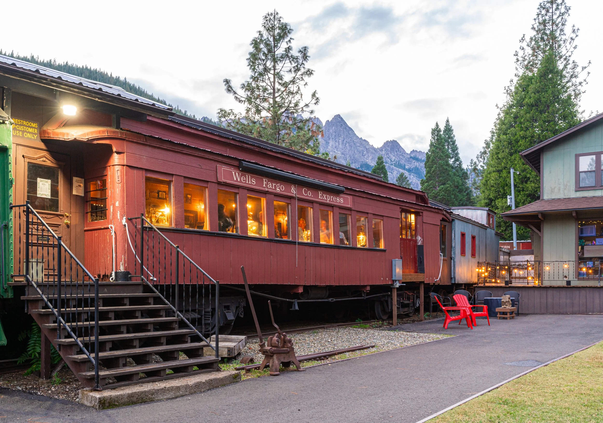 The Dining Car at Jubilee Railroad in Dunsmuir, CA (4)