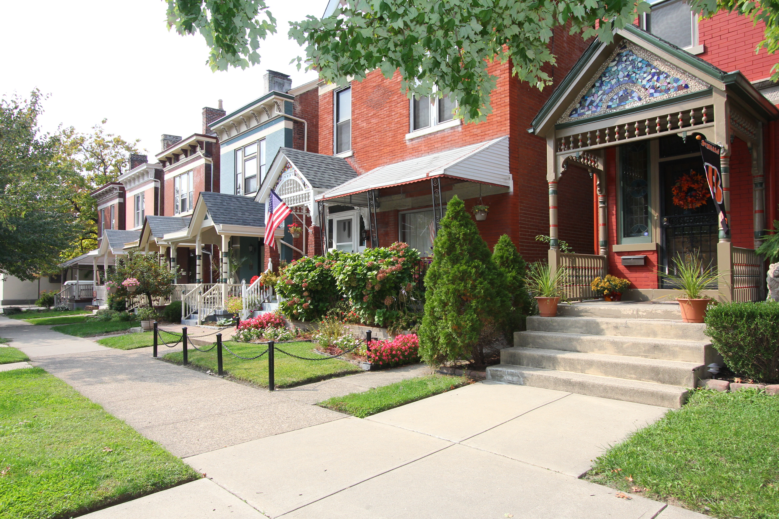 Roxanne Qualls — Sibcy Cline REALTORS® in Cincinnati, OH