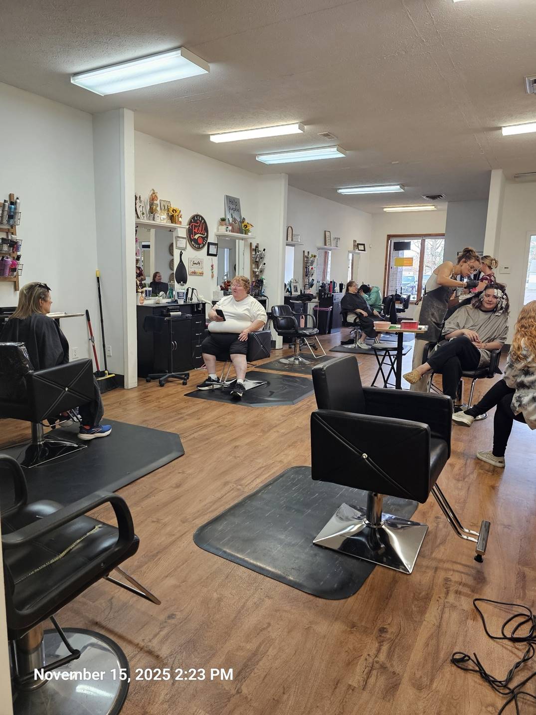 Signature Hair in Mooresville, IN