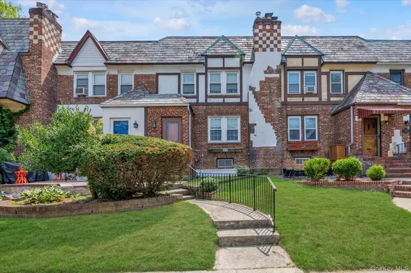 The CosCal Homes Team at HomeSmart Premier Living Realty in Williston Park, NY (3)