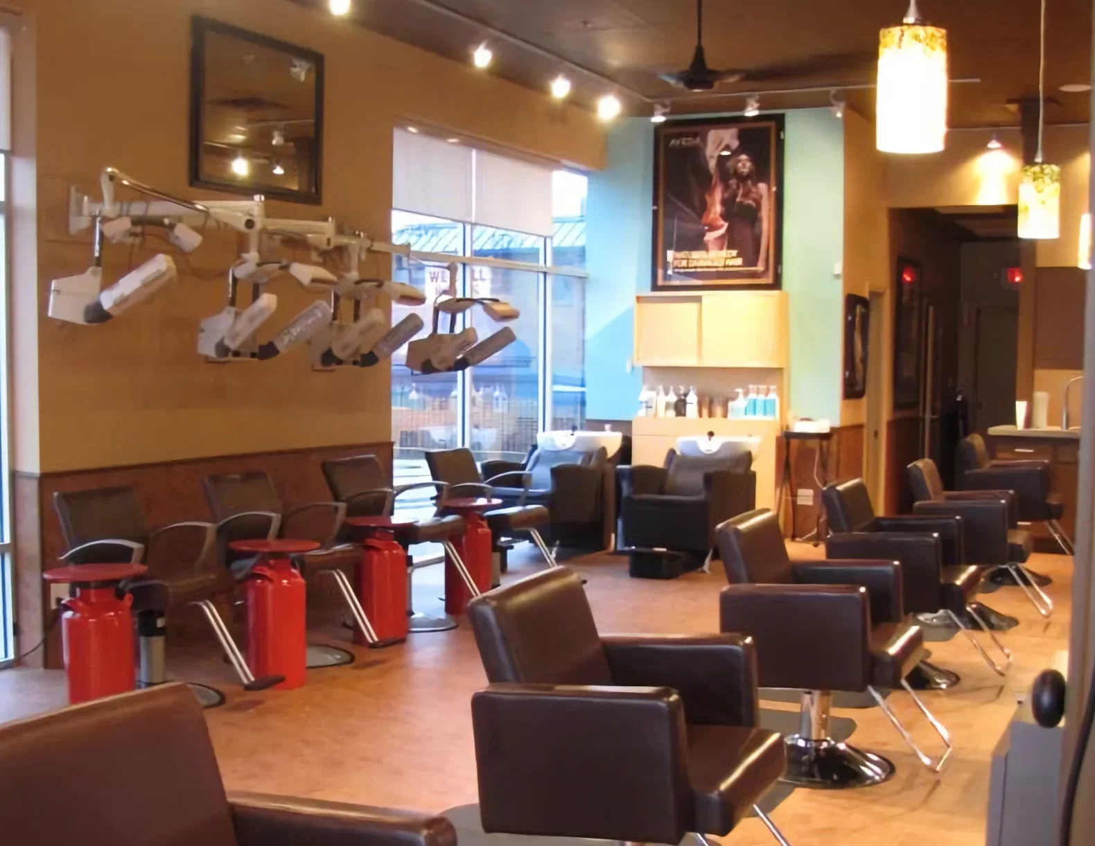 Salon Delonjay in Middletown, KY
