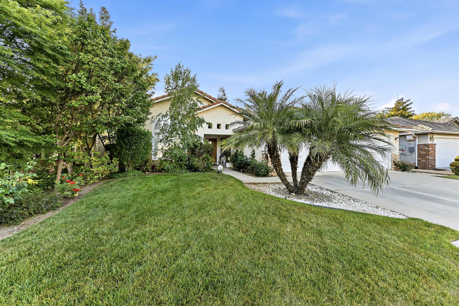 Pink Key Real Estate | Top Fresno Realtors in Fresno, CA