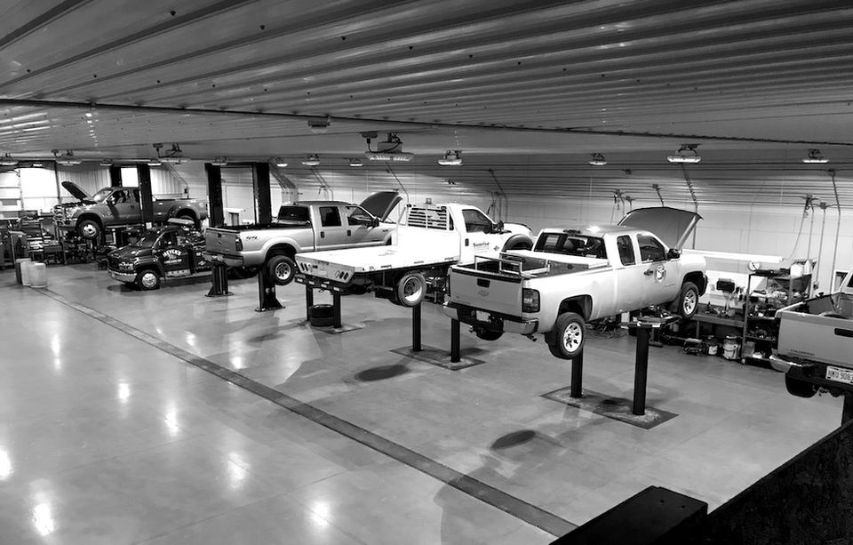 Huelsman Automotive Inc in Chickasaw, OH (3)