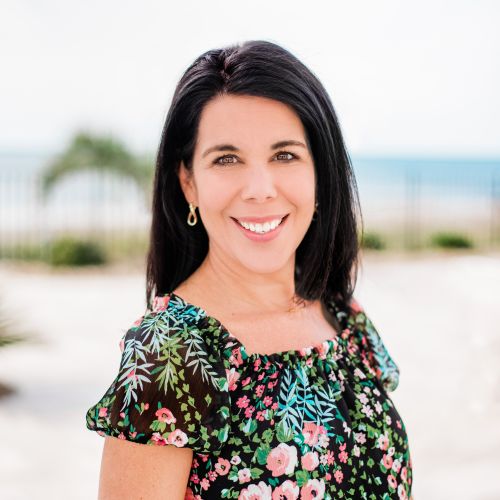 Angela Clark-Real Estate Agent with Emerald Isle Realty in Emerald Isle, NC (2)