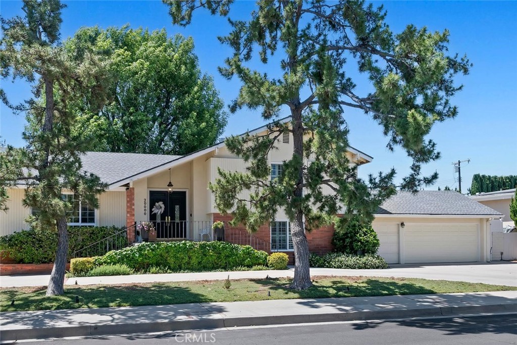 The Rodney Johnson Team of eXp Realty of California, Inc. DRE #00871003 in Westlake Village, CA