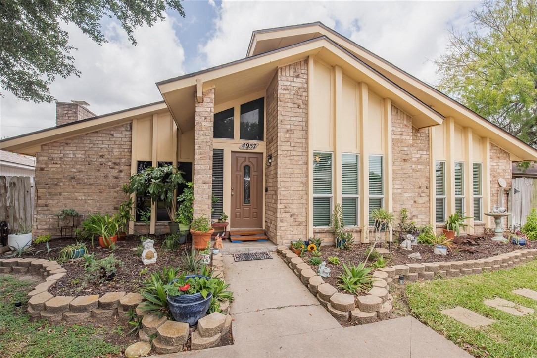 Alyssa King, Realtor in Orange Grove, TX (6)