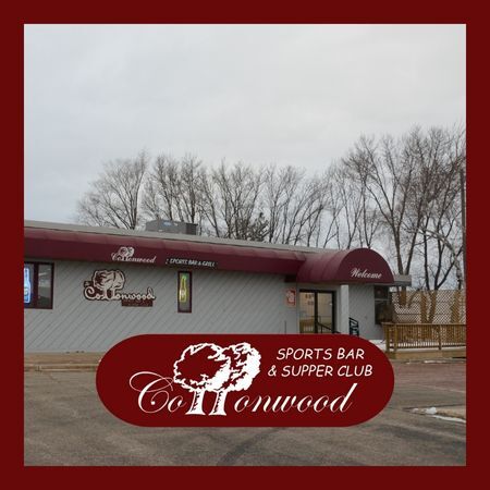 Cottonwood Sports Bar & Supper Club in Fennimore, WI (2)