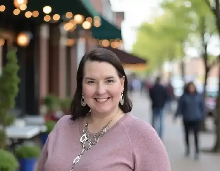 Lisa Collio, Real Estate Agent in Goshen, IN (6)