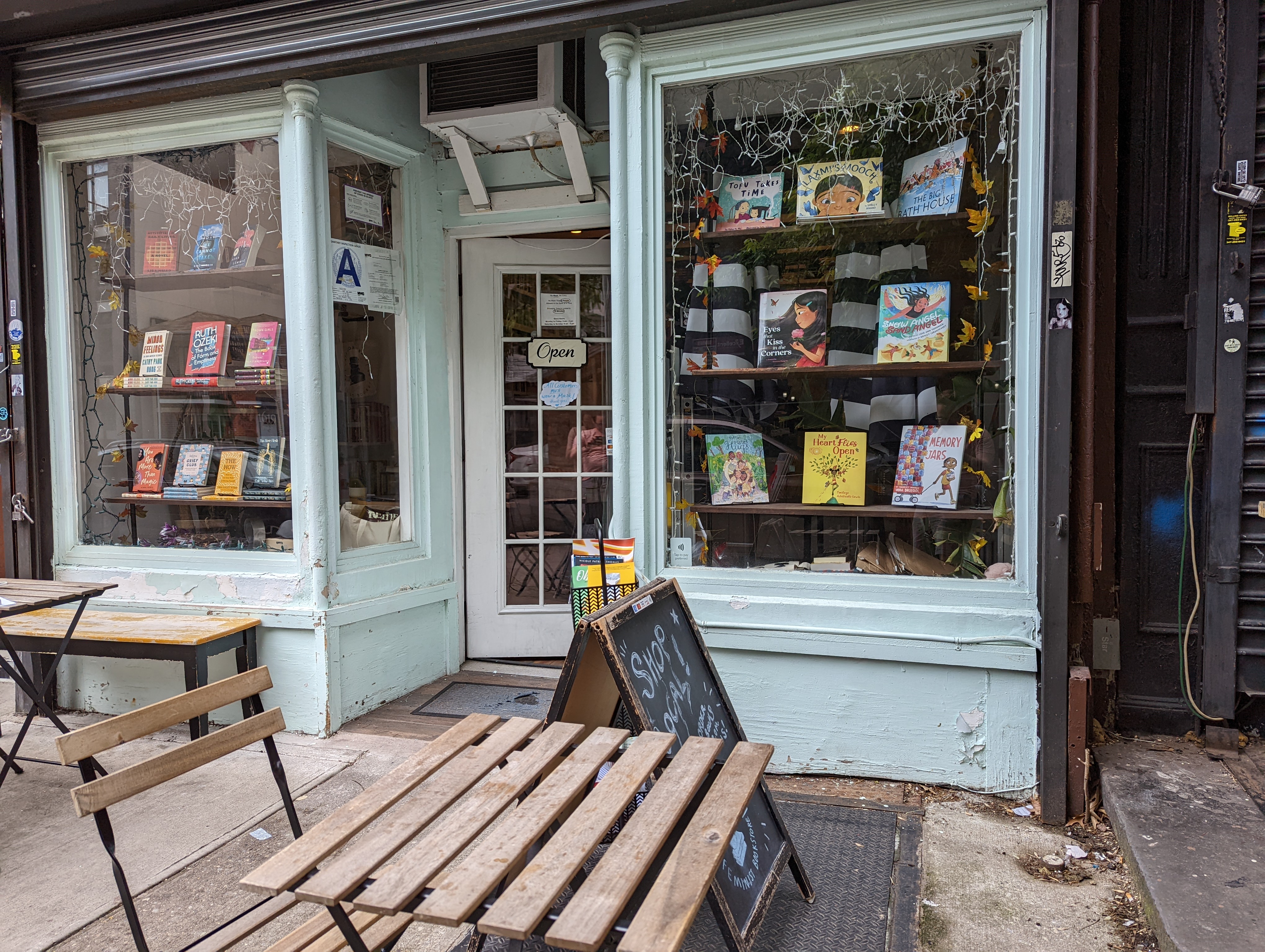 Café con Libros in Brooklyn, NY (4)