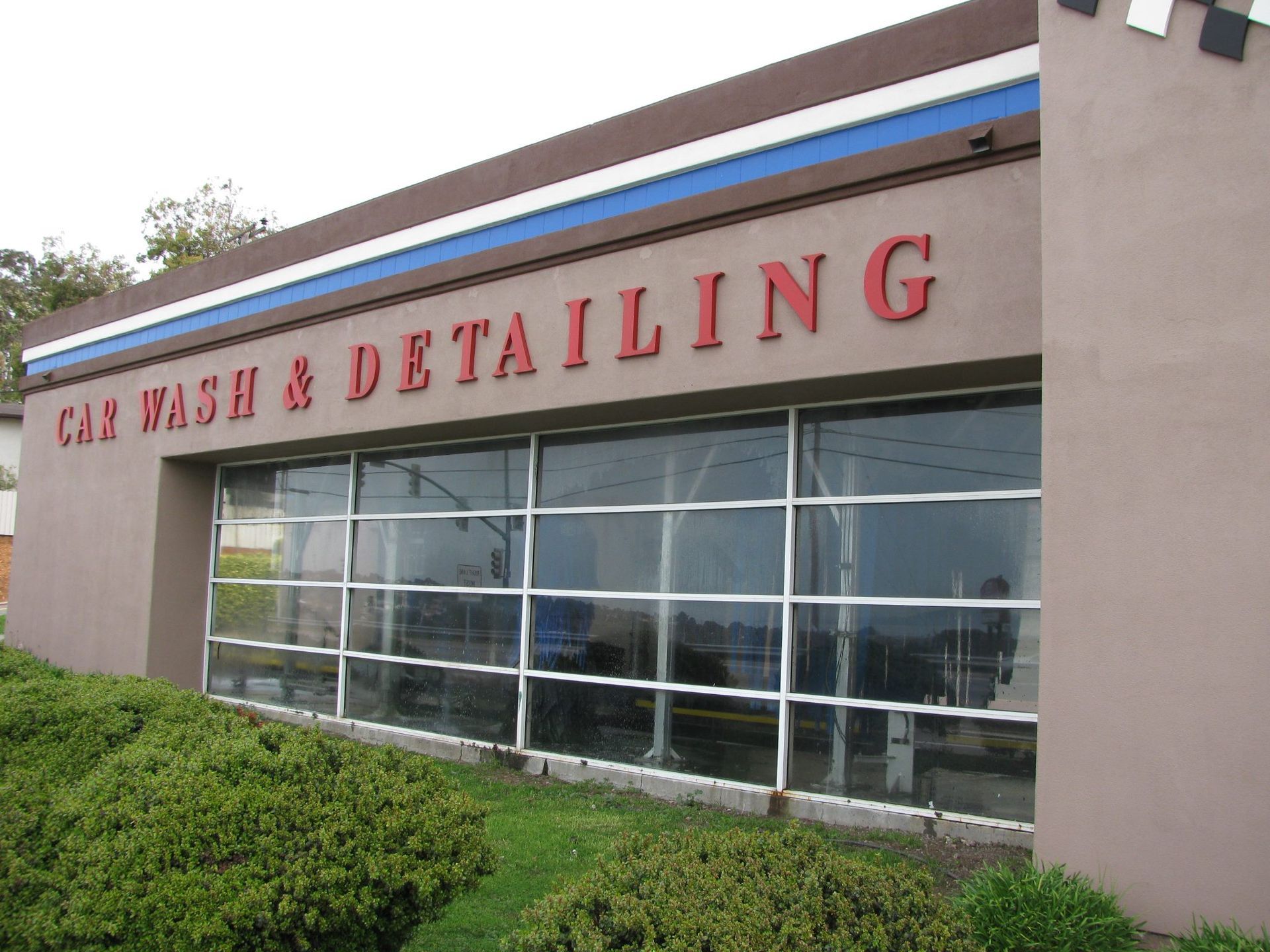 Grand Prix Car Wash in San Pablo, CA (2)