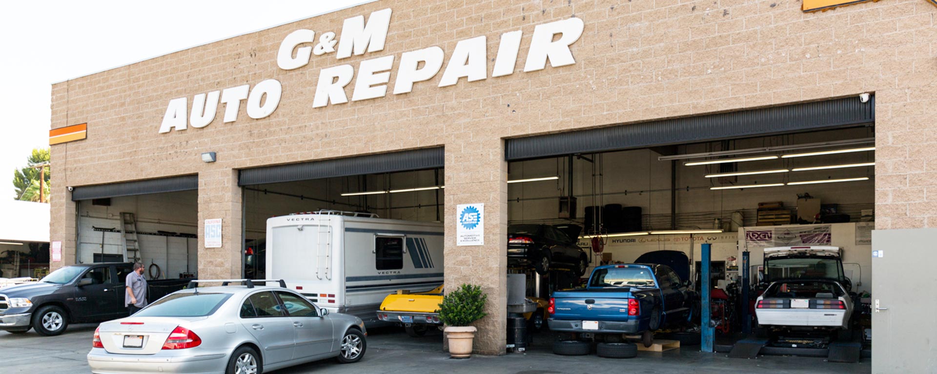 G & M Auto Repair in Canyon Country, CA