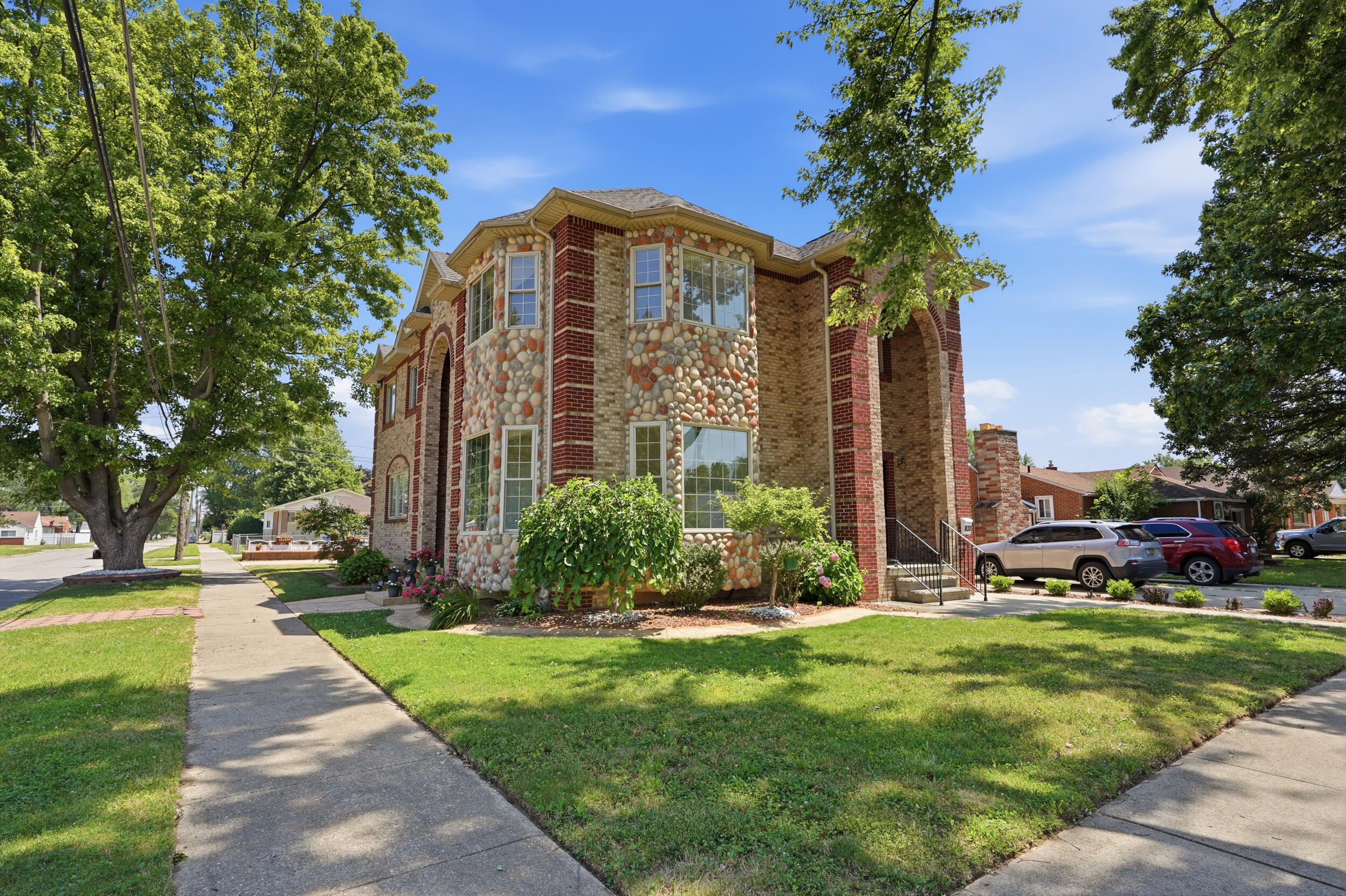 Sarah Maiga, Maiga Homes Luxury Real Estate, NMLS 2577654 in Canton Township, MI (4)
