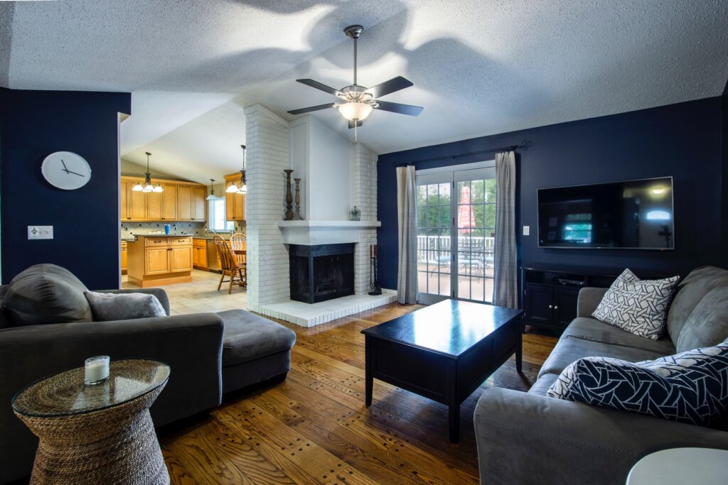 Gabe Caporale, Caporale Realty Group in Elmwood Park, IL (4)