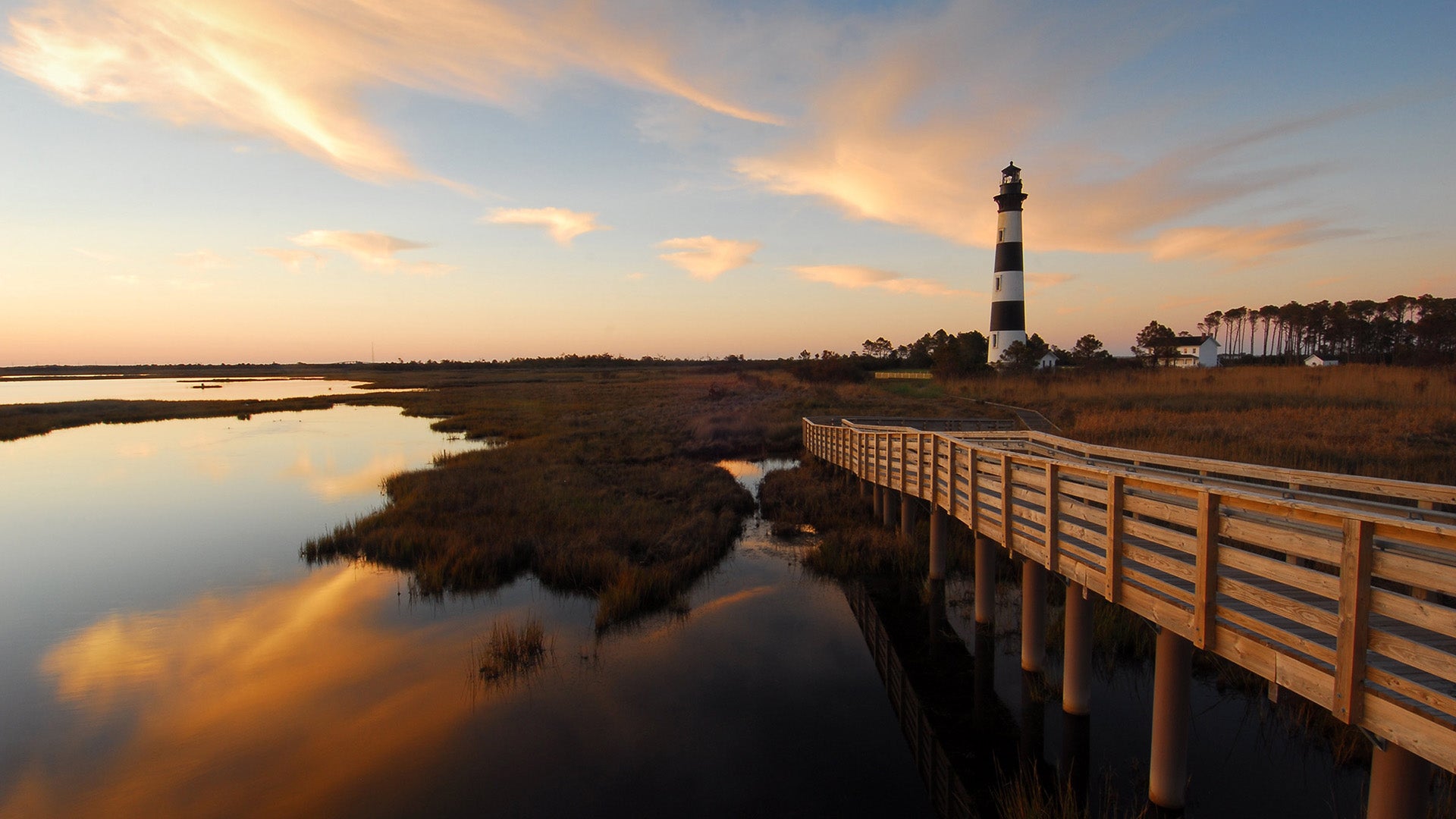 Tamarra Bowser - Outer Banks Real Estate Agent in Kitty Hawk, NC (2)