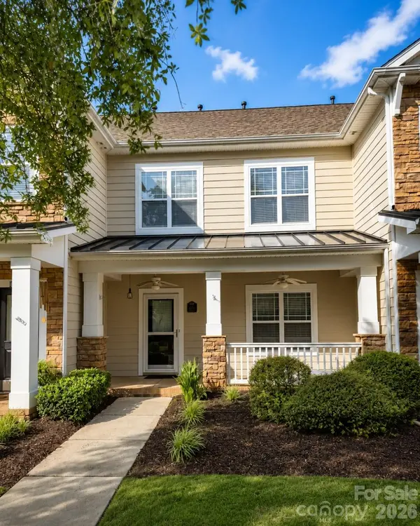 Ronielle Price Realty Group in Huntersville, NC (3)