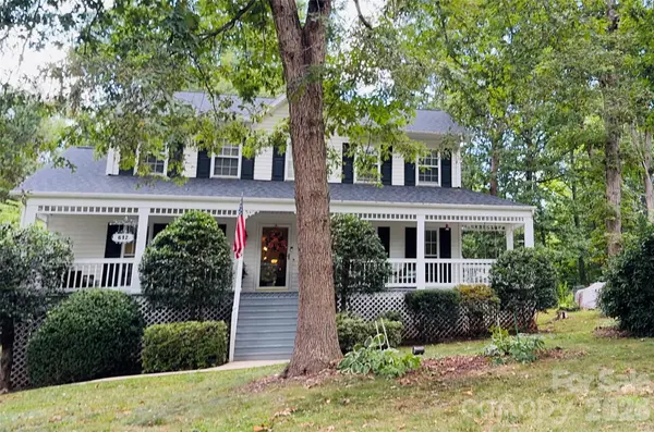 Ronielle Price Realty Group in Huntersville, NC (5)