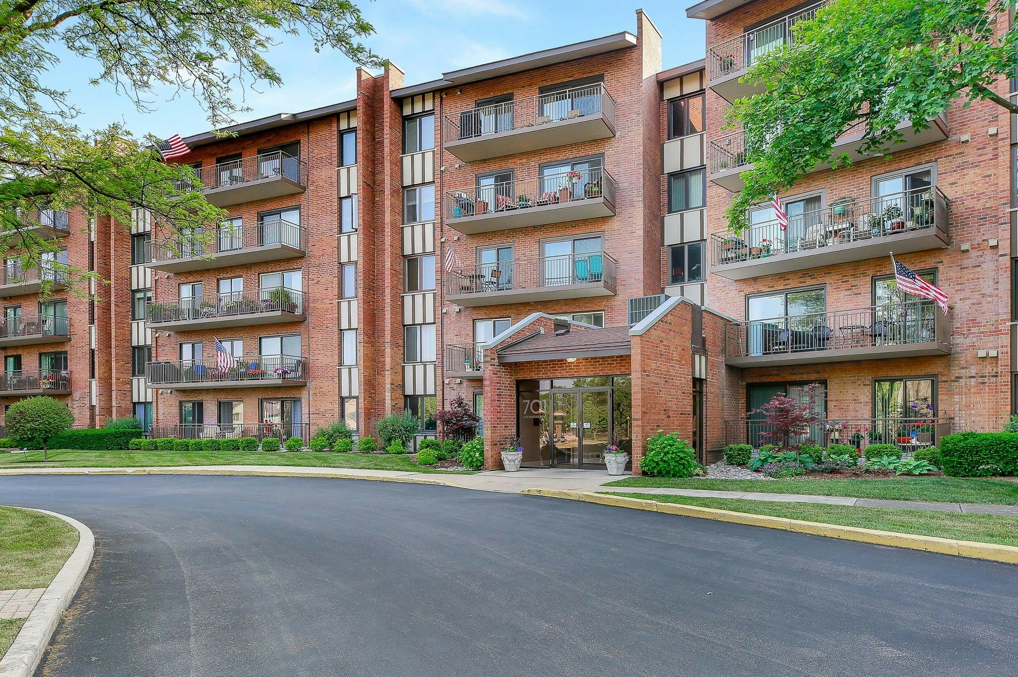 Pagels Group, Berkshire Hathaway HomeServices Chicago-Downers Grove in Downers Grove, IL (5)