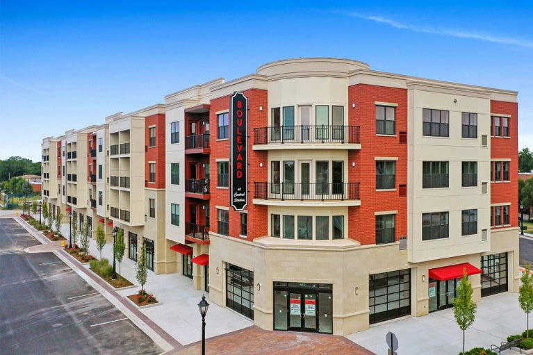 Dominique Garner, Realtor in Oak Lawn, IL (6)