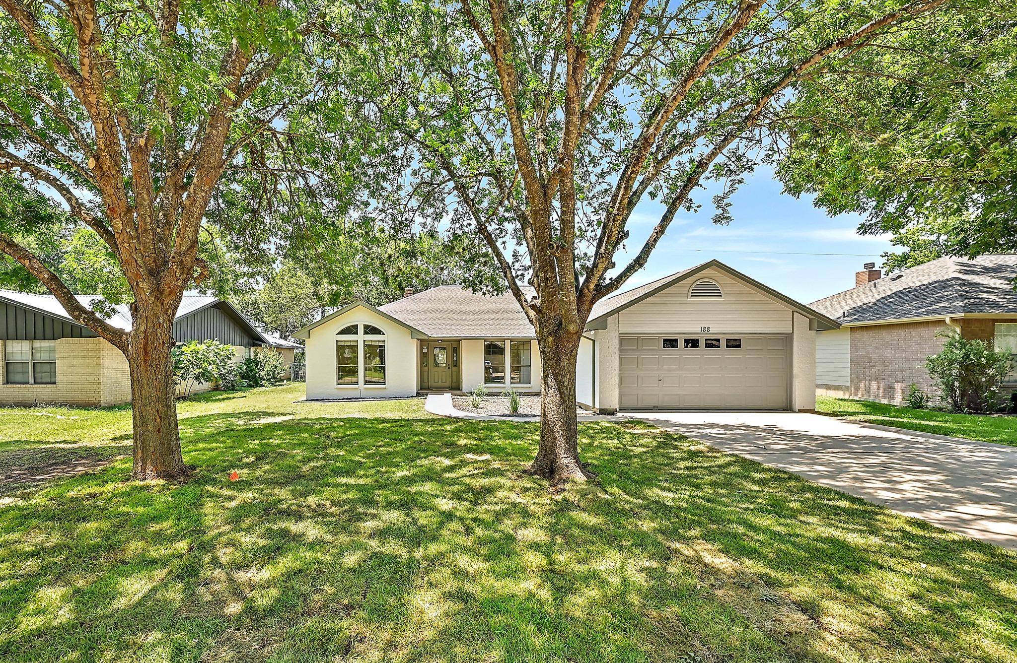 Beth Carter | Austin Luxury Real Estate Agent – Compass in Austin, TX