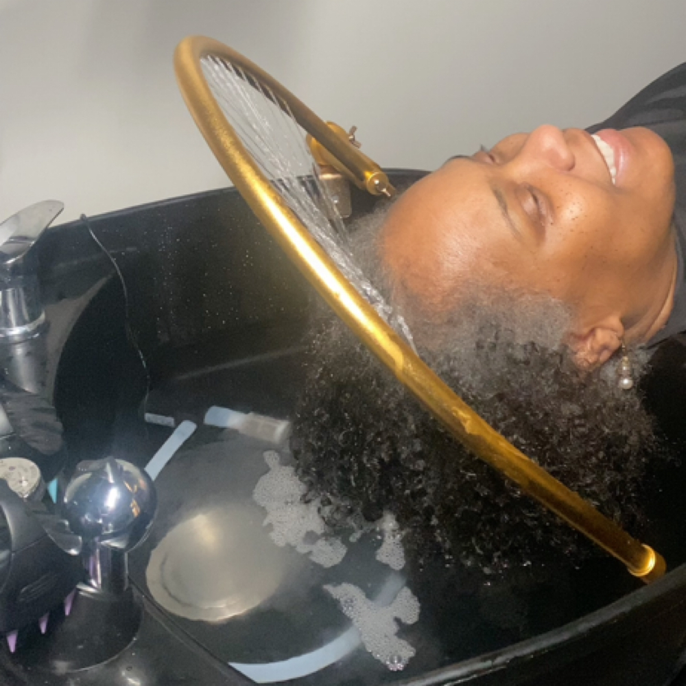 Divine Kinks and Kurls in Liberty Township, OH (2)