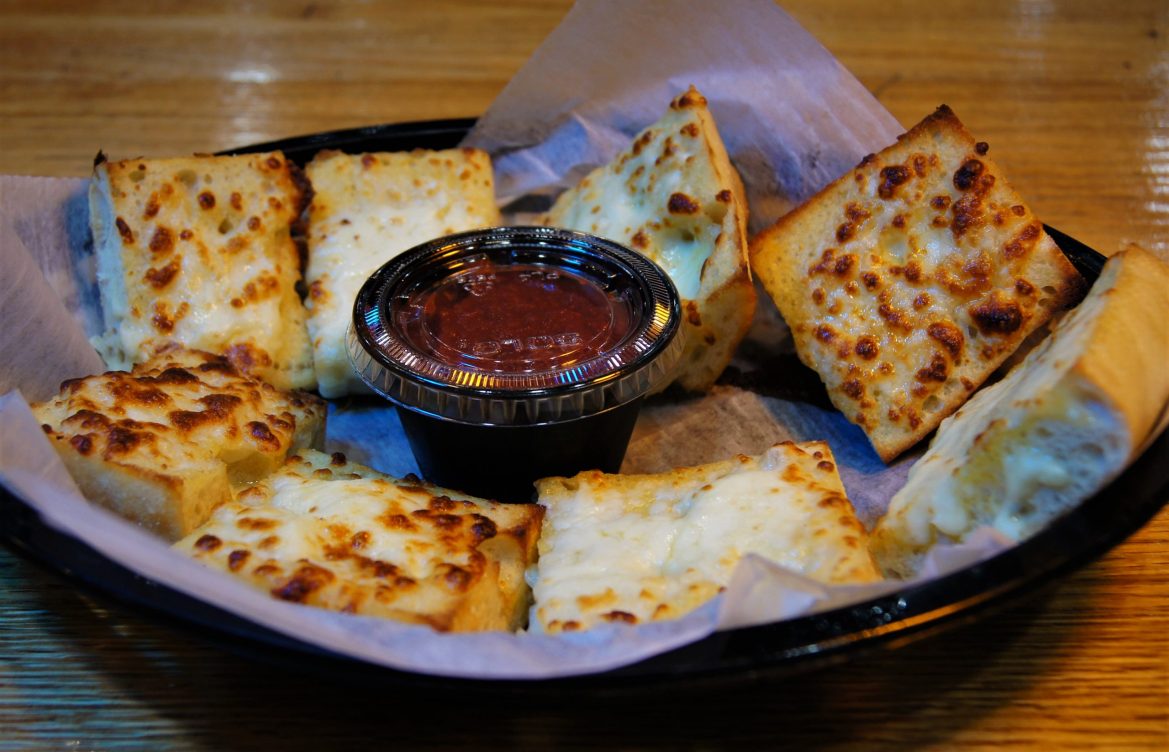 Over the Moon Pub & Pizza in Marietta, OH (4)