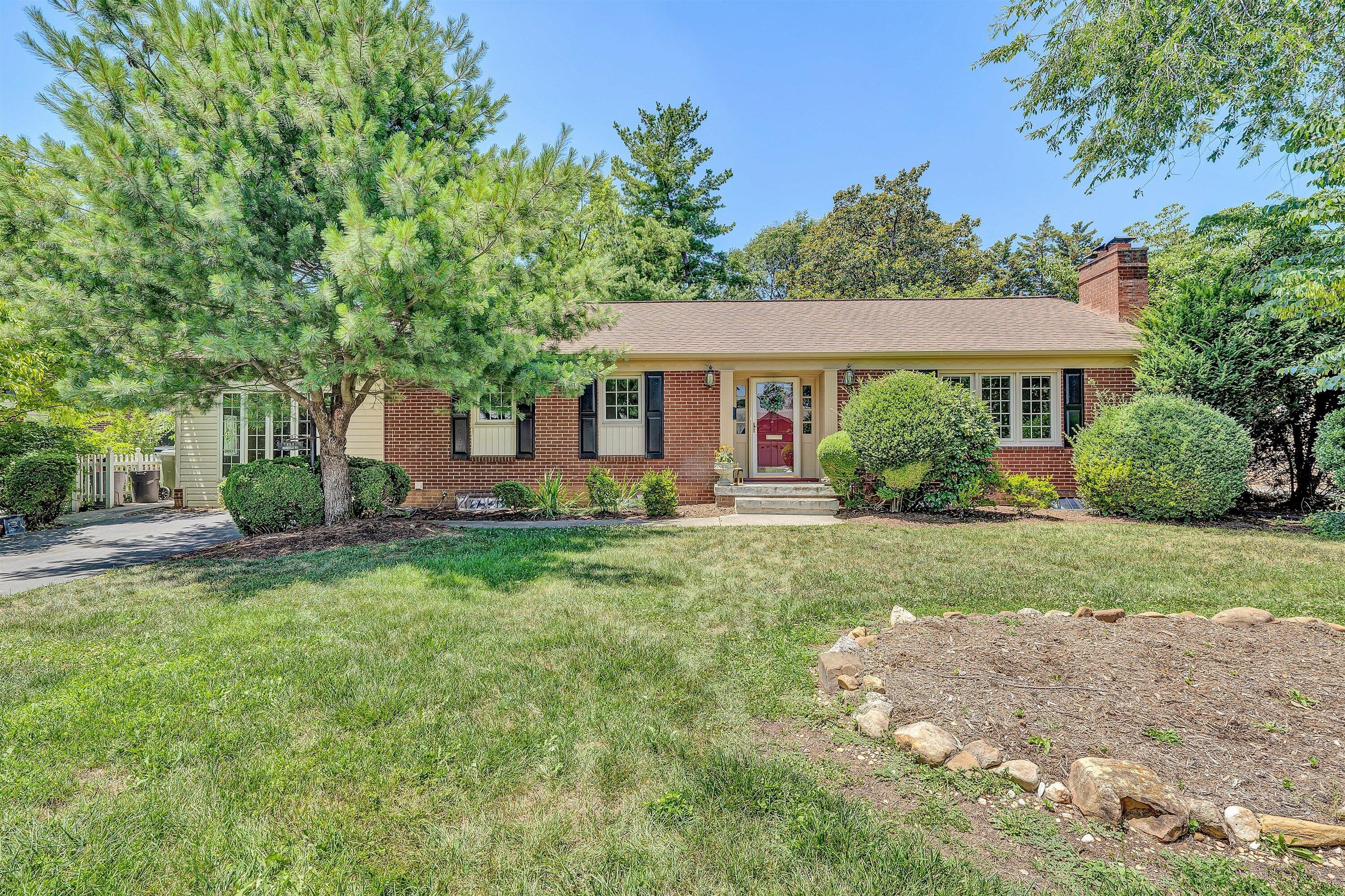 Nest Realty Roanoke in Salem, VA (3)
