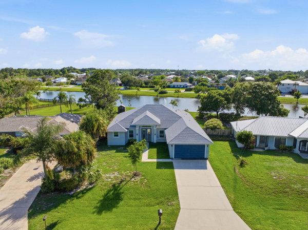 Karriemah Lashley - Lashley Realty Group LLC in Port St. Lucie, FL