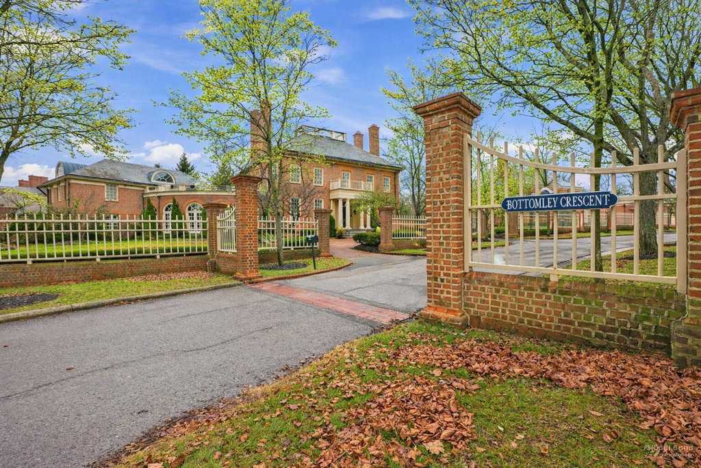 Ryan Lawasani Realtor with Coldwell Banker Realty in Grove City, OH (2)